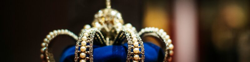 gold and blue crown